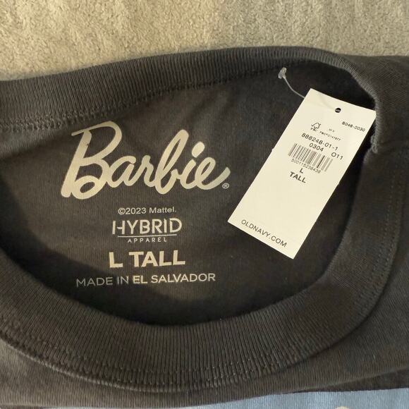 Old Navy Barbie Shirt Womens Large Black Spellout Malibu Graphic Crew Neck Logo - Picture 3 of 4